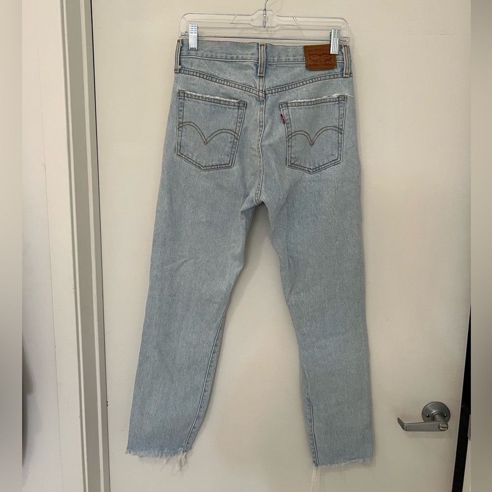 Vintage Levi mid rise jeans sz 27